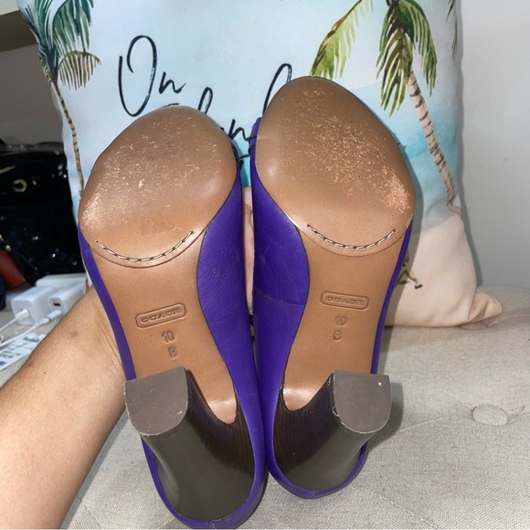 Coach Desaree Leather Ultra Violet Purple Round Toe Dogleash Pumps Heel Size 10B - Picture 9 of 13